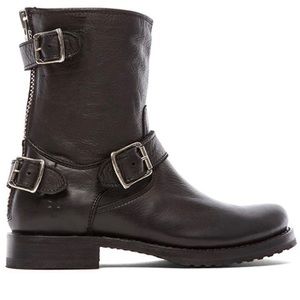 Frye Veronica Back zip Short